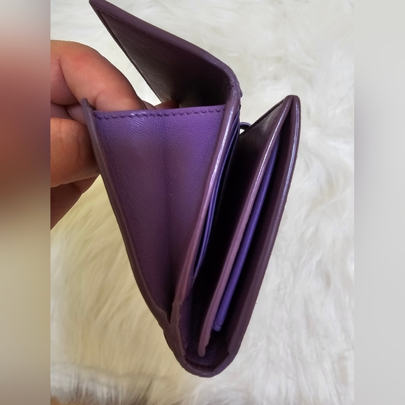 ๐๐ถ๐HOST PICK๐๐ถ๐Authentic Bottega Veneta Intrecciato long wallet - Picture 11 of 17